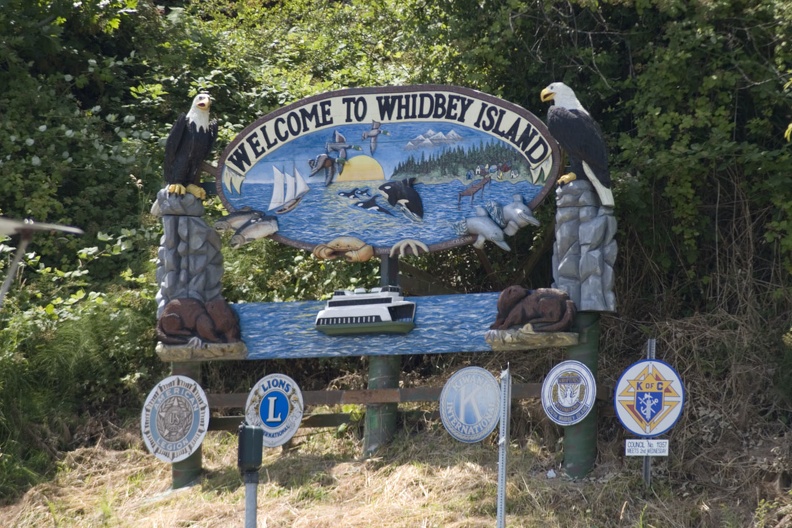 313-2319 Welcome to Whidbey Island.jpg